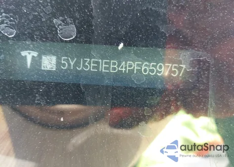 2023 Tesla Model 3 Long Range Dual Motor All-Wheel Drive z USA, uszkodzony, nr VIN 5YJ3E1EB4PF659757